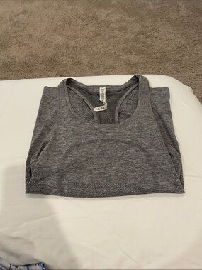 Lululemon Women’s Seamless Grey Racerback Tank Top